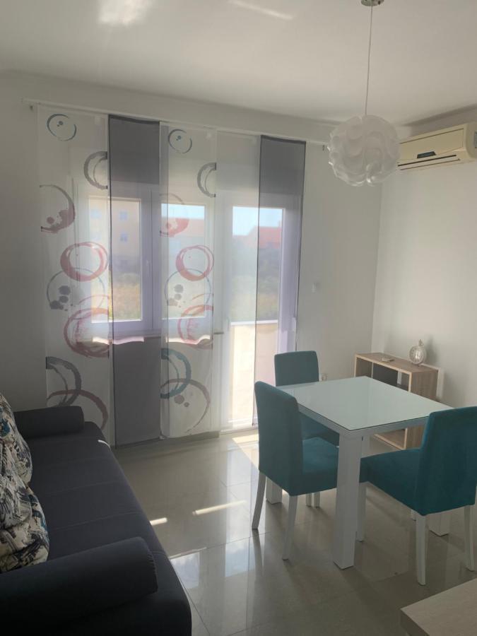 זאדאר Apartment Roni מראה חיצוני תמונה