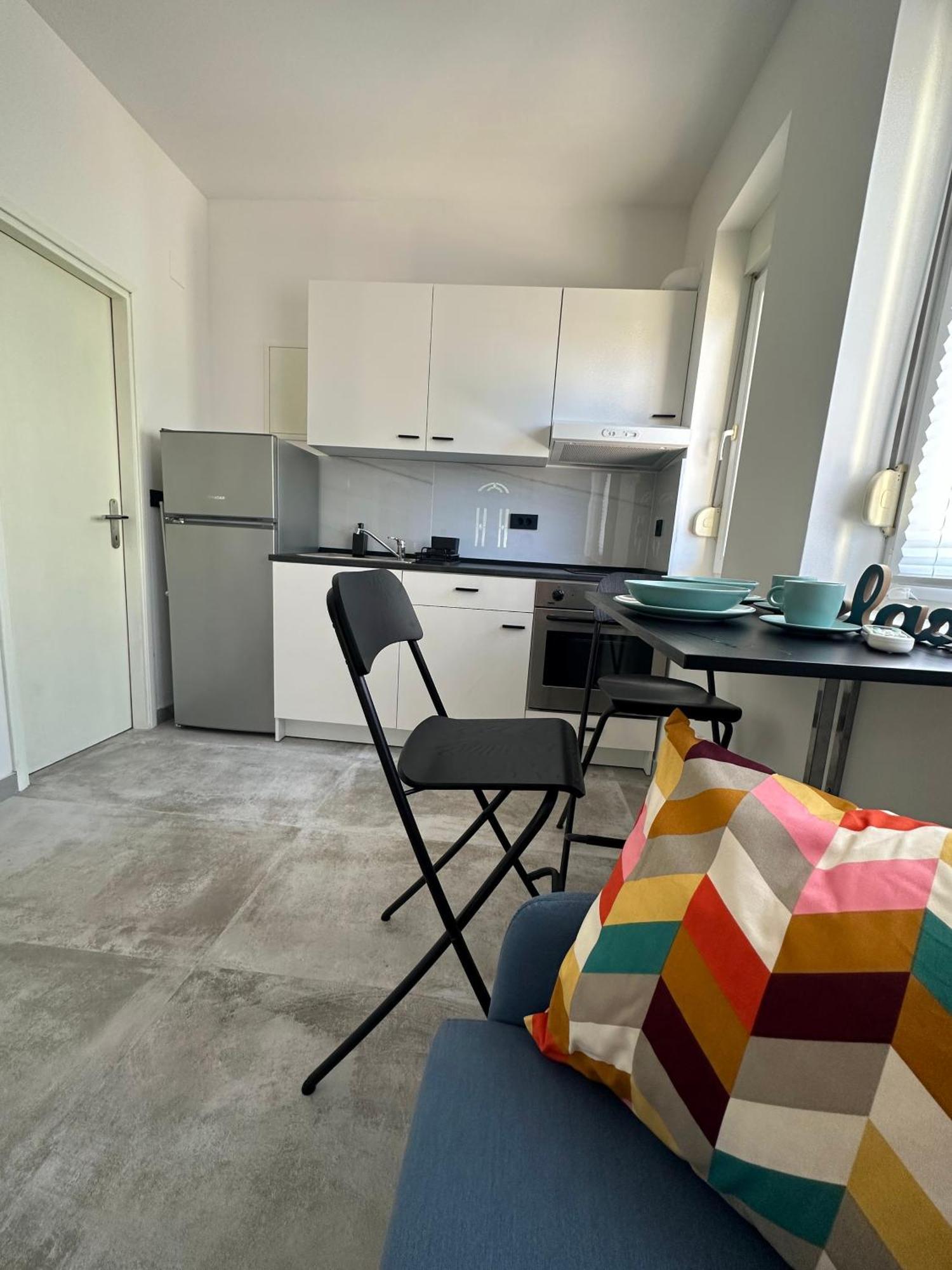זאדאר Apartment Roni מראה חיצוני תמונה