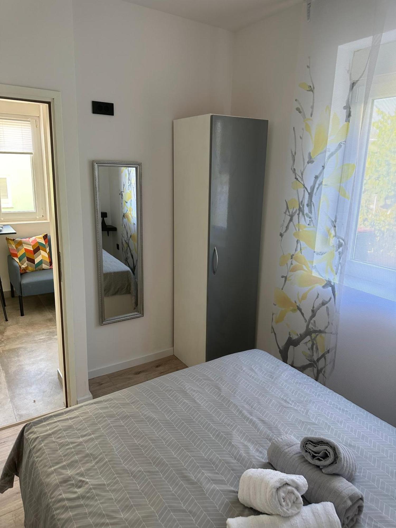 זאדאר Apartment Roni מראה חיצוני תמונה