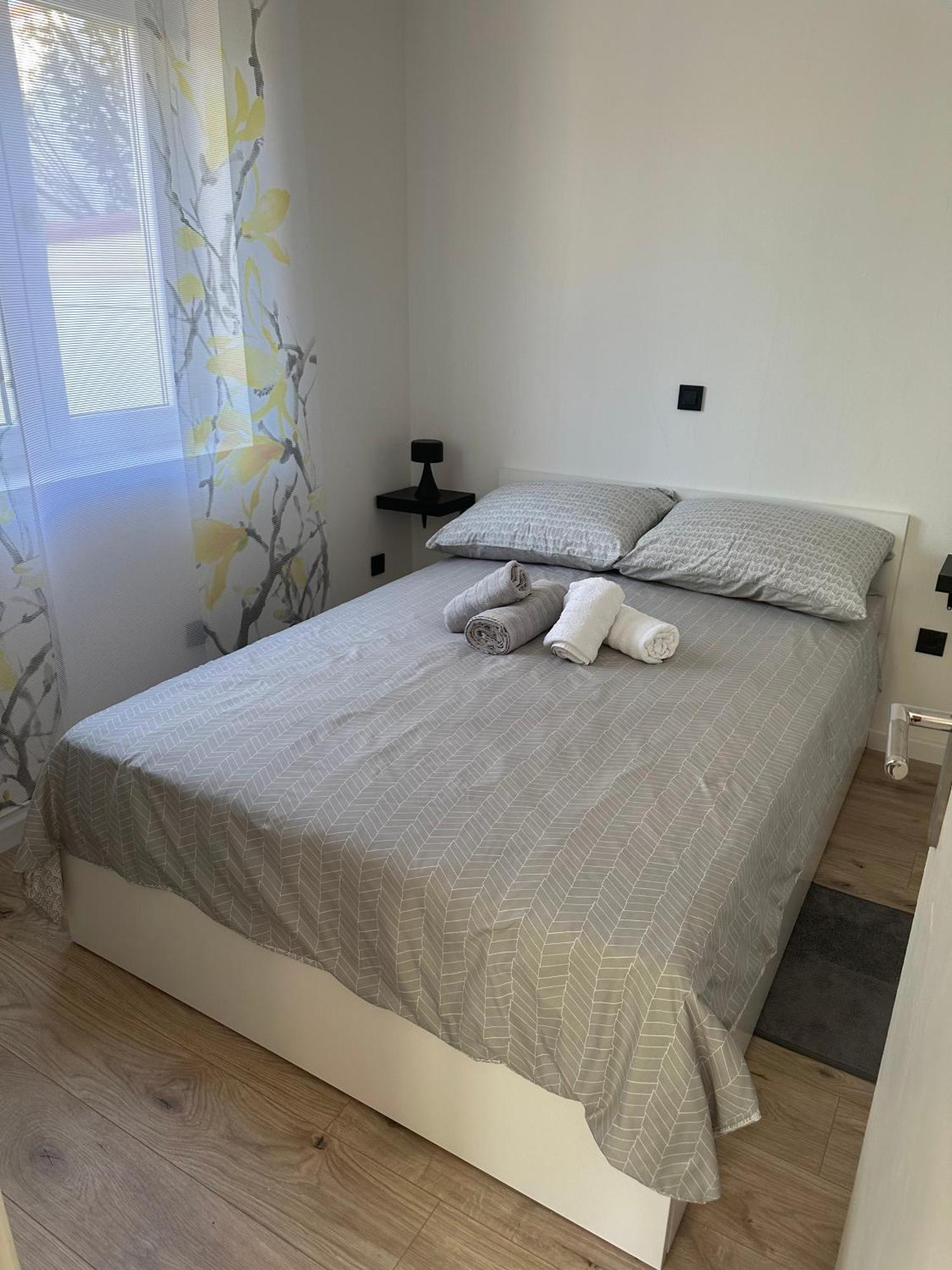 זאדאר Apartment Roni מראה חיצוני תמונה