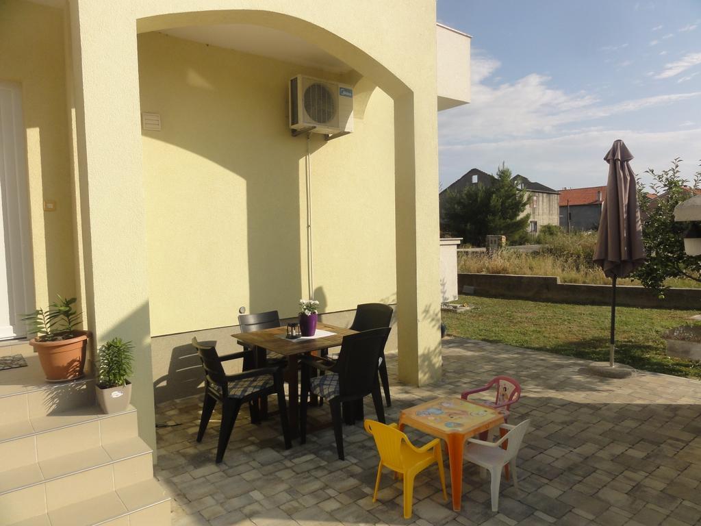 זאדאר Apartment Roni מראה חיצוני תמונה